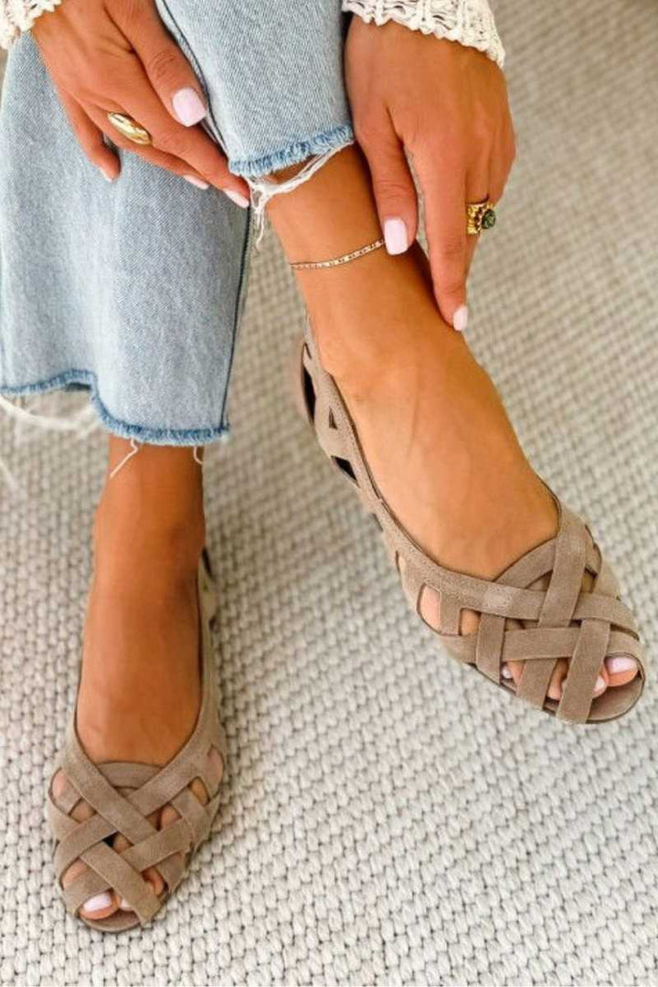 Sandali peep toe intrecciati casual bassi con cinturini incrociati