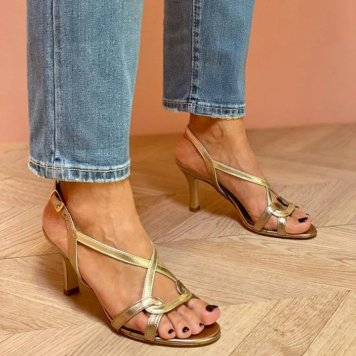 Tacchi a spillo peep toe crochet lucidi comodi in pelle con cinturini