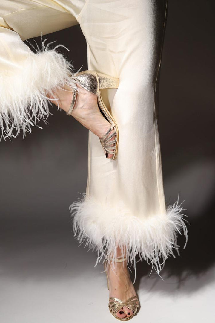 Tacchi larghi peep toe lucidi metallizzati Oro con cinturino alla caviglia e fibbia