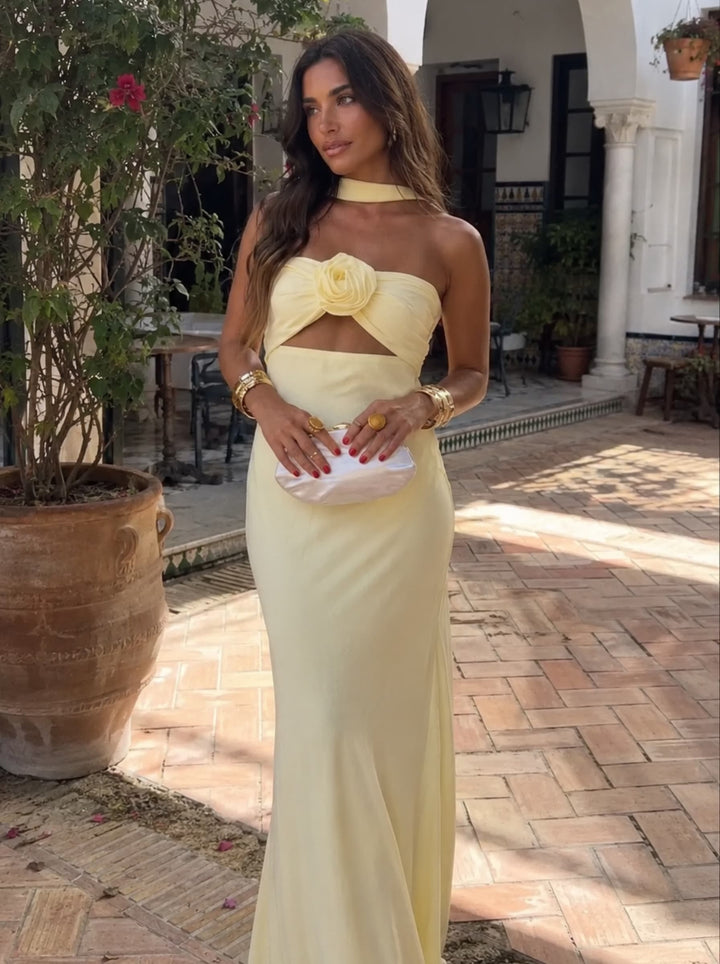 Abito Maxi Halter con Rosa Corsage