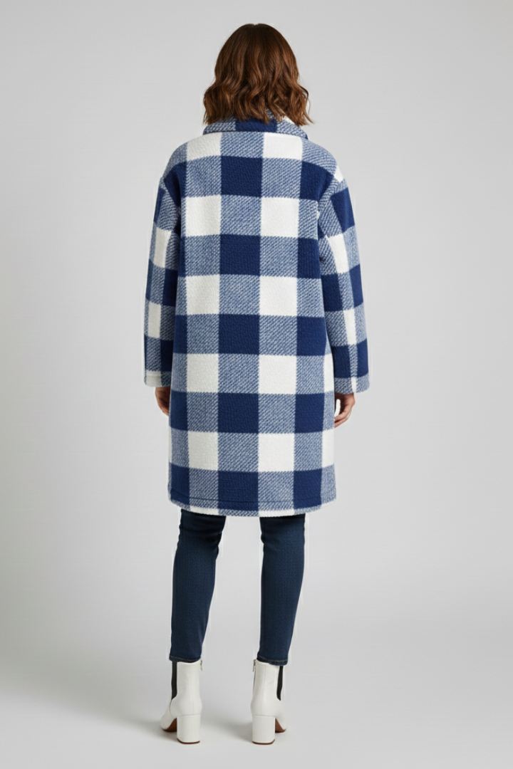 Cappotto lungo da donna con chiusura a bottoni e superficie in pile a quadri