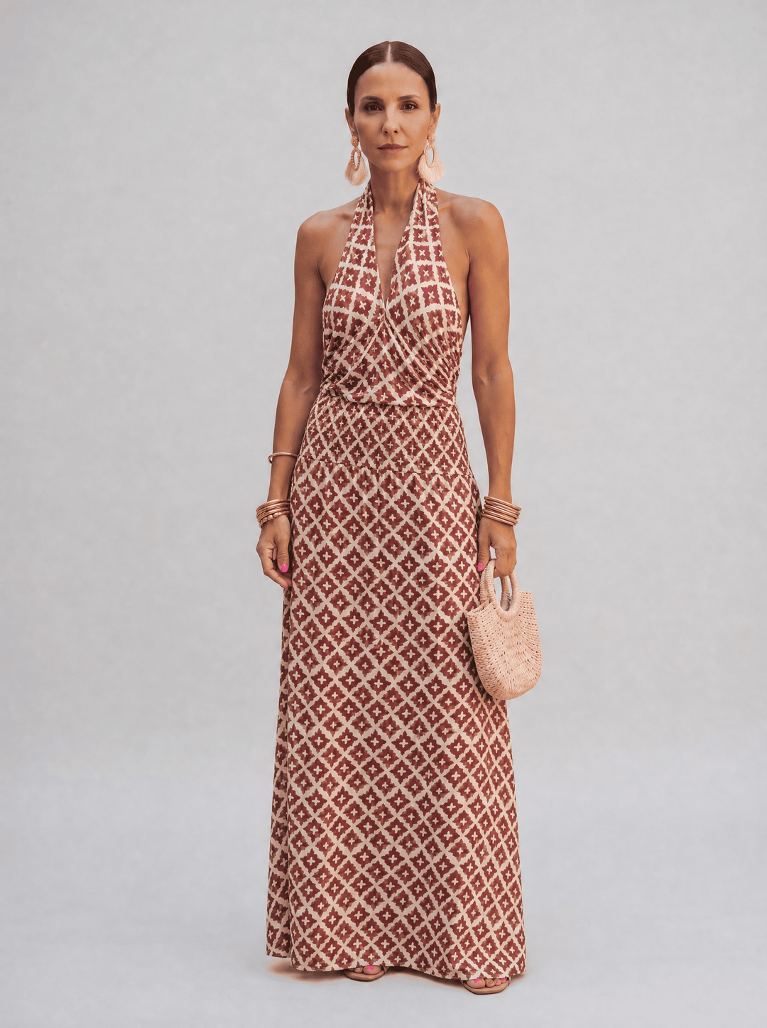 Completo Elegante con Design di Spalle Scoperte