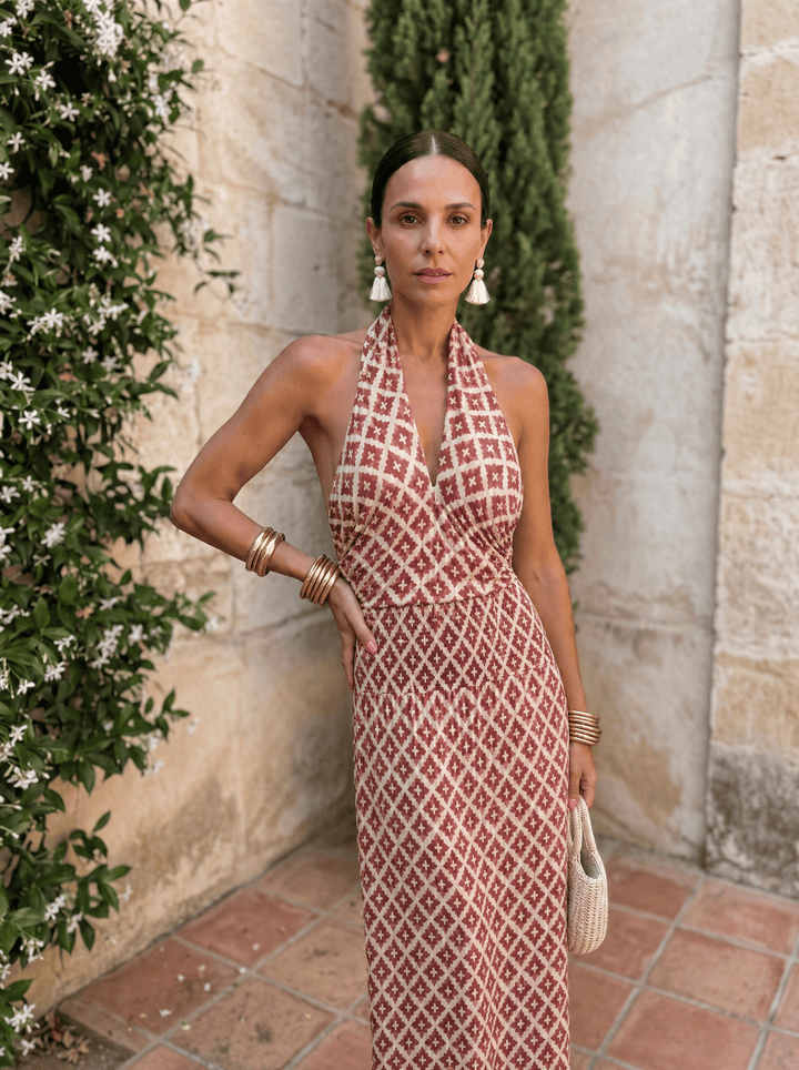 Completo Elegante con Design di Spalle Scoperte